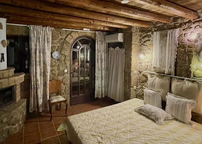 Daphne Retreat Kernitsa