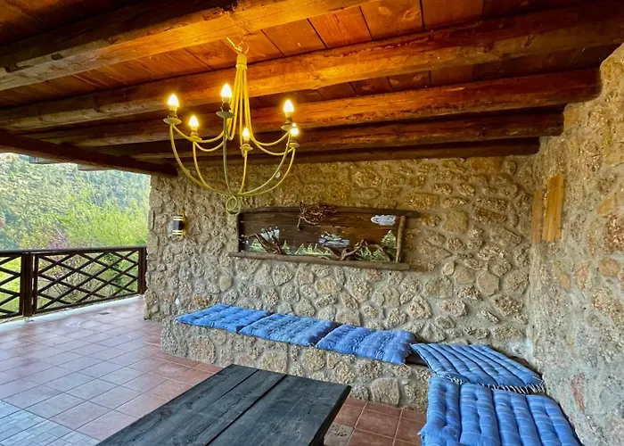 Daphne Retreat Kernitsa